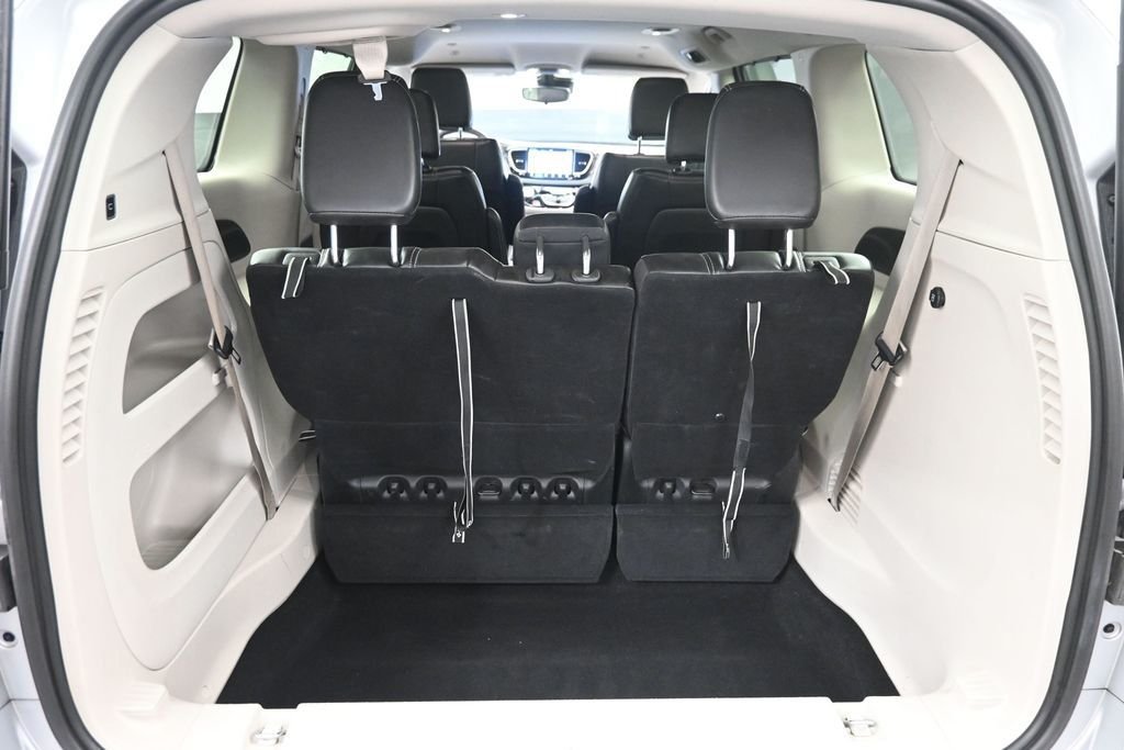 Used 2024 Silver Chrysler Touring L image 12