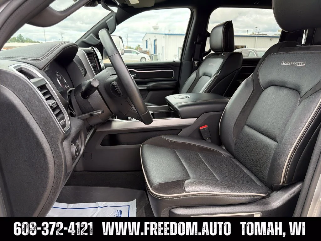 Used 2023 Billet Silver Metallic Clearcoat Ram Laramie image 27