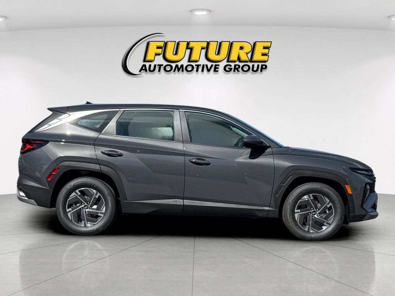 New 2026 Gray Hyundai SE image 2