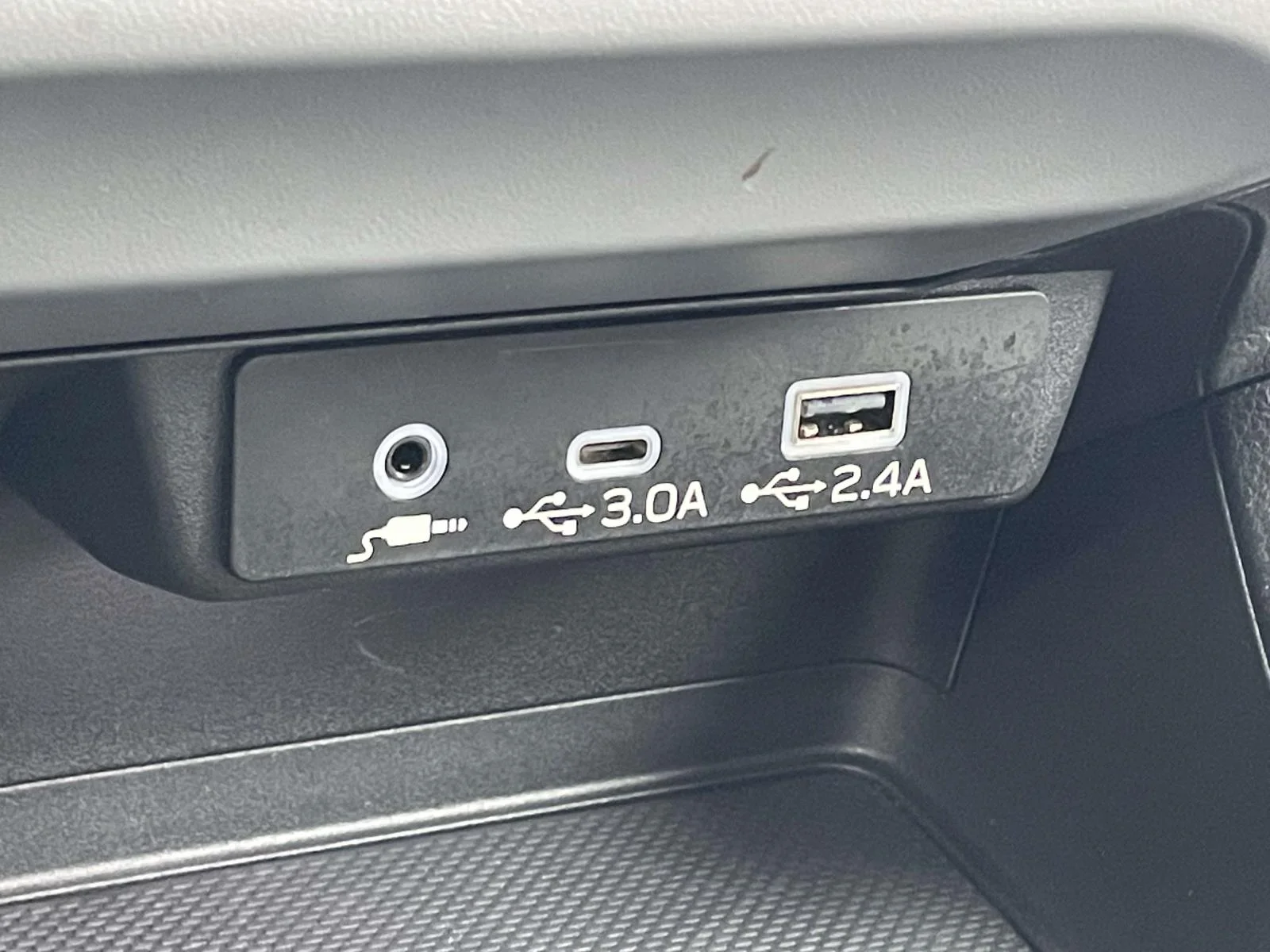 Used 2026 Lithium Red Pearl Subaru Premium image 18