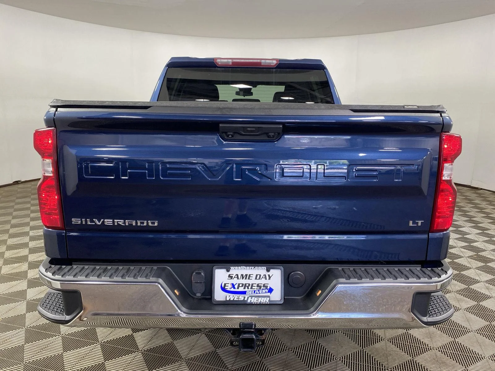 Used 2022 Northsky Blue Metallic Chevrolet LT image 6