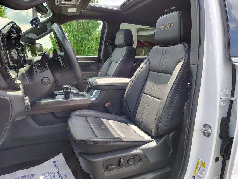 Used 2025 Beige Chevrolet High Country image 22