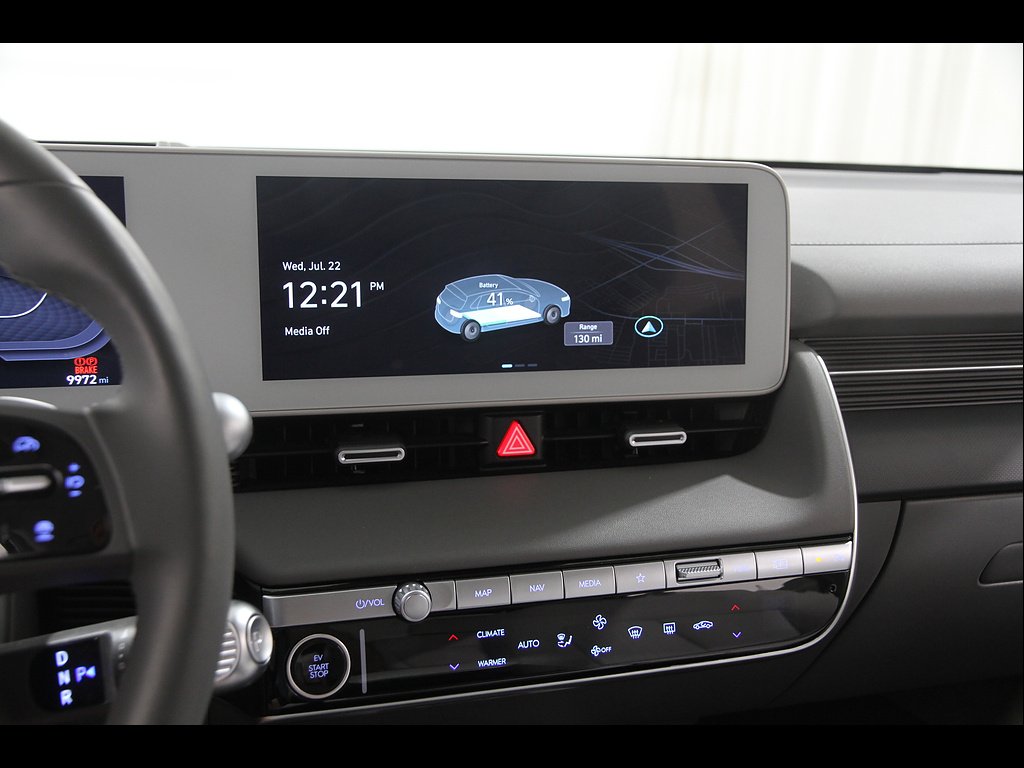 2024 Hyundai IONIQ 5 Limited - Photo 10