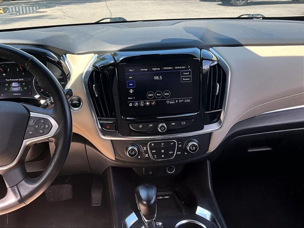 Used 2022 Silver Ice Metallic Chevrolet LT Leather image 19