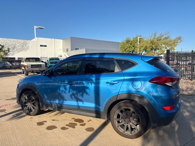 Used 2017 Blue Hyundai Night image 8