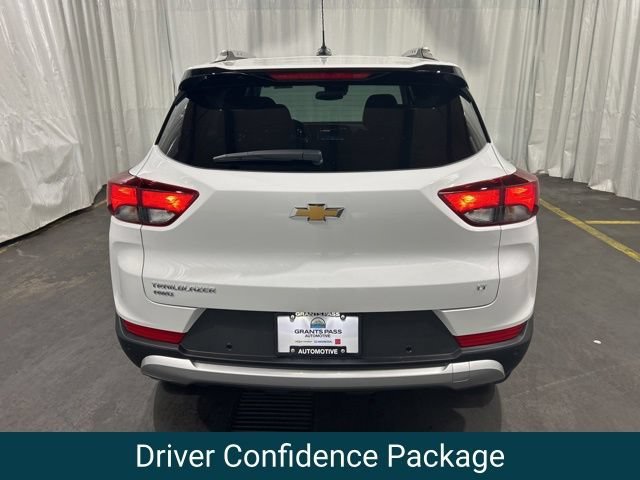 New 2026 Summit White Chevrolet LT image 4