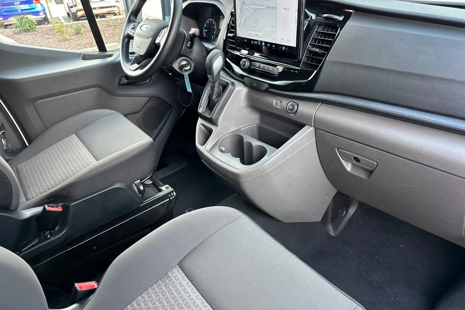 2023 Ford Transit Passenger Van XLT - Photo 17