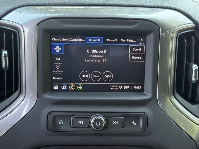 Used 2023 White Chevrolet Custom image 27