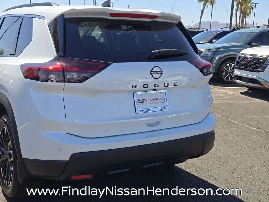 New 2026 Everest White Pearl TriCoat Nissan Dark Armor™ image 6