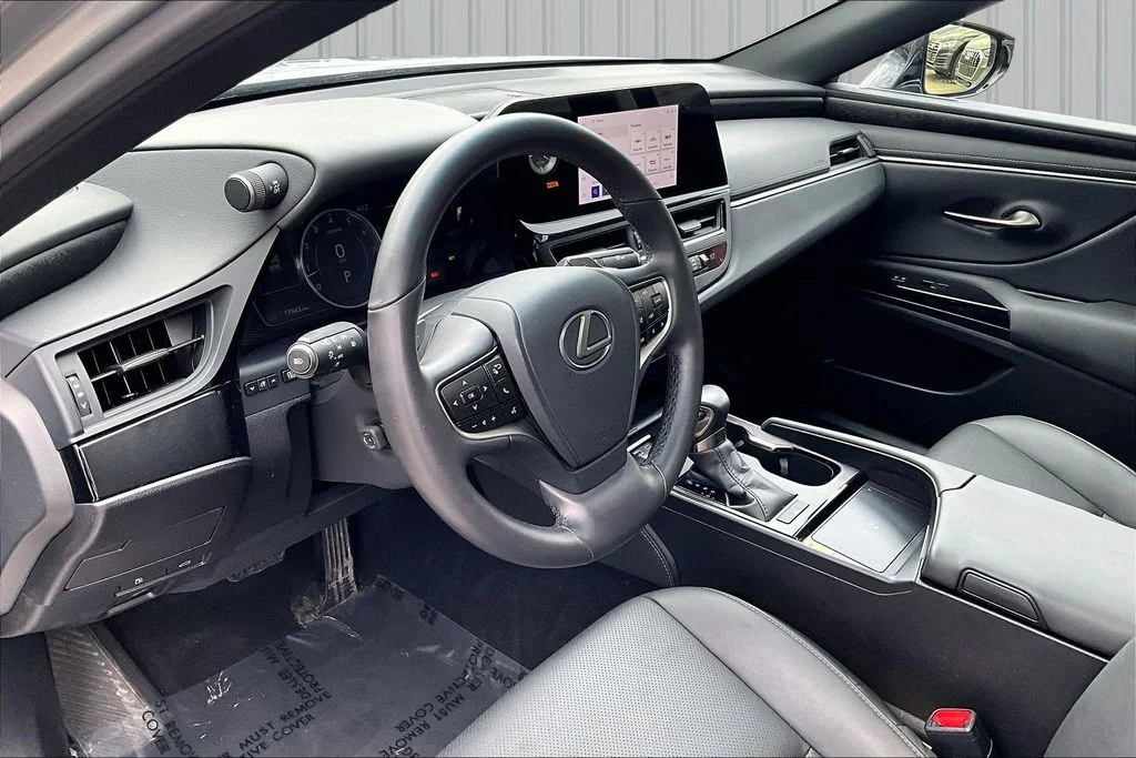 Used 2024 Silver Lexus 350 image 17