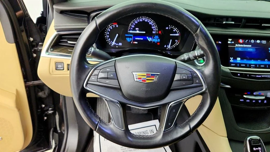 Used 2019 Stellar Black Metallic Cadillac FWD 4dr image 13