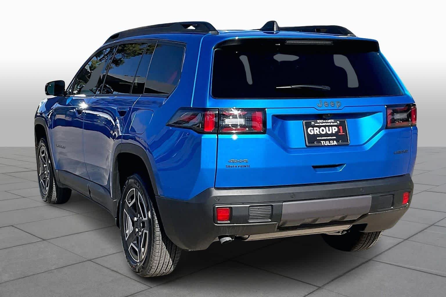 New 2026 Hydro Blue Pearl-Coat Exterior Paint Jeep Limited image 12