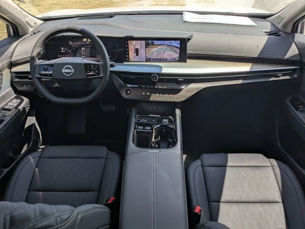 New 2026 White Nissan Platinum image 15