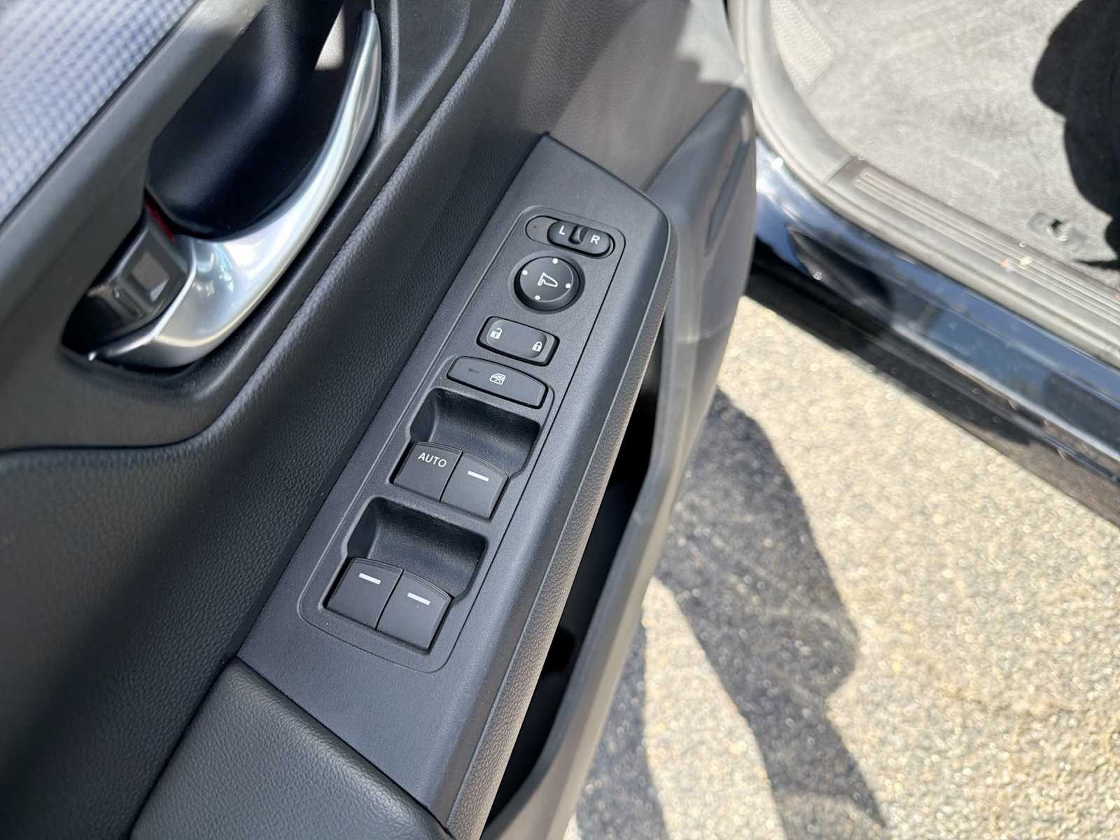 2024 Honda CR-V LX - Photo 22