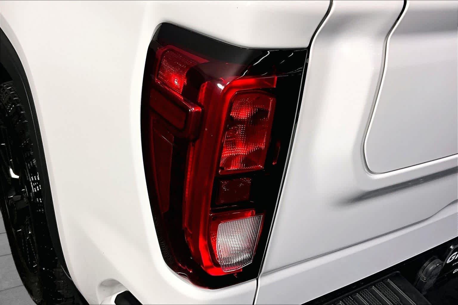 Certified Used 2021 SUMMIT WHITE GMC Elevation image 28