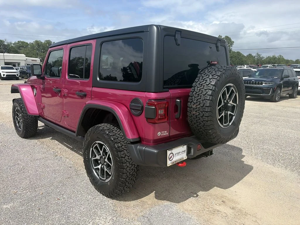 New 2026 Tuscadero Pearlcoat Jeep Rubicon image 4