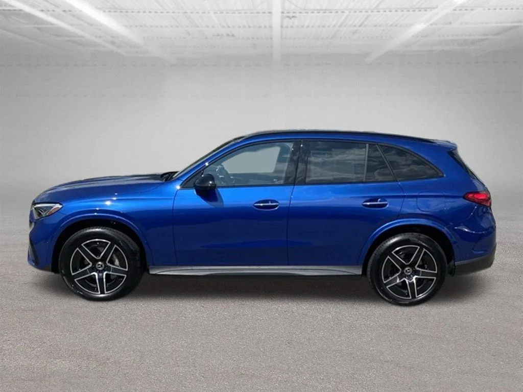 Used 2026 Blue Mercedes-Benz GLC 350e image 2