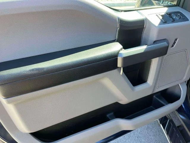Used 2015 Blue Ford XLT image 22