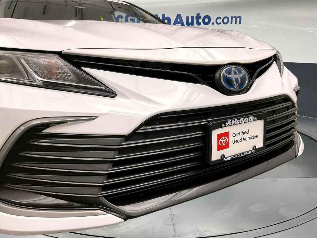 Certified Used 2023 White Toyota LE image 32
