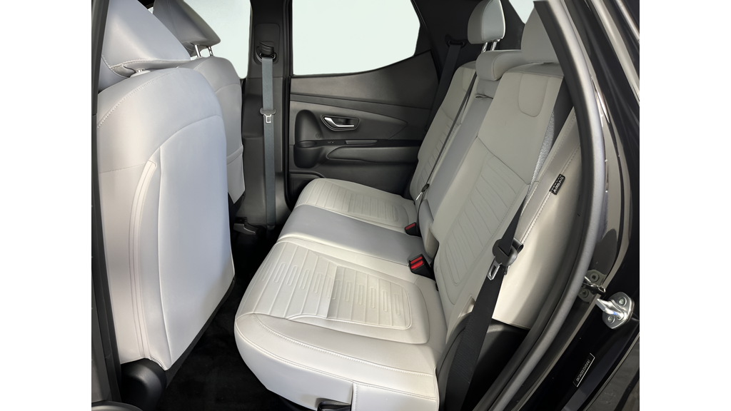 2025 Hyundai Santa Cruz SE - Photo 12
