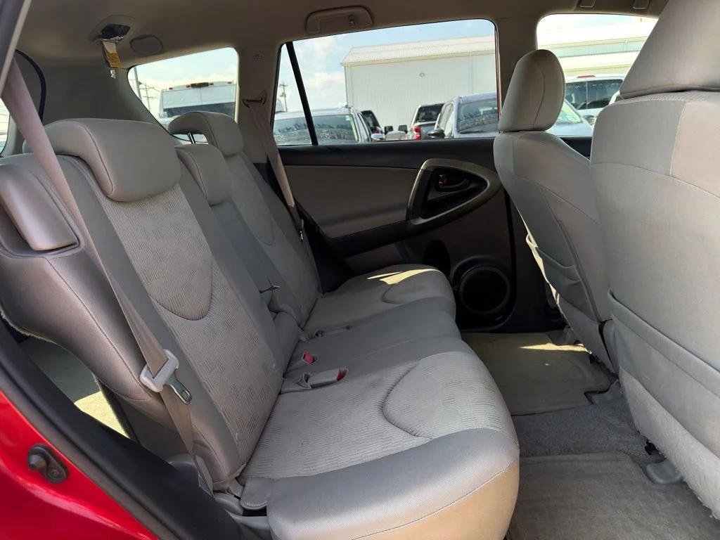 Used 2010 Red Toyota Base image 15