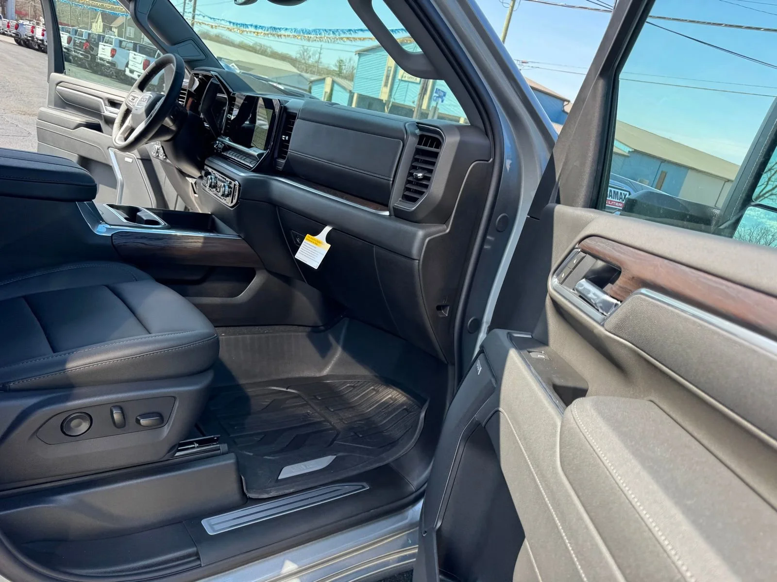 2026 GMC Sierra 2500HD SLT - Photo 23