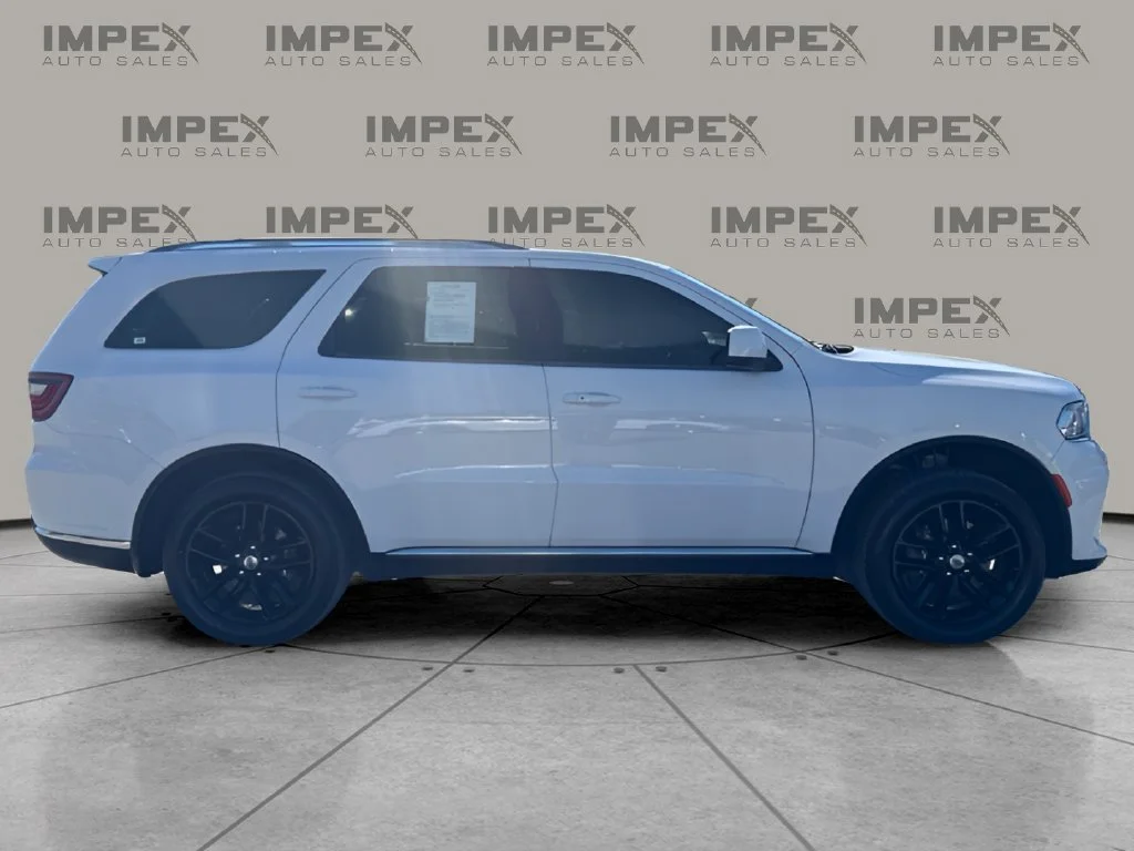Used 2022 White Dodge SXT image 6