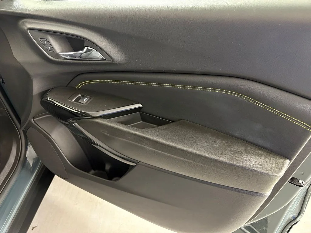 Used 2025 Gray Chevrolet LT image 39