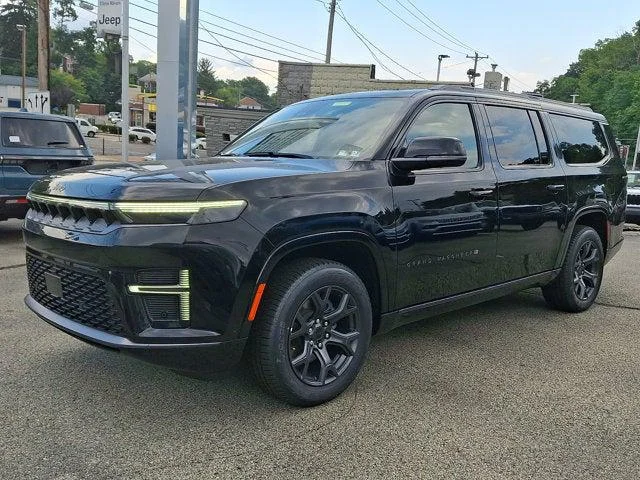 New 2026 High Gloss Black Exterior Paint Jeep Limited Altitude image 2