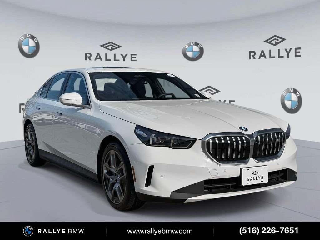 2025 BMW i5 xDrive40 Sedan's photo