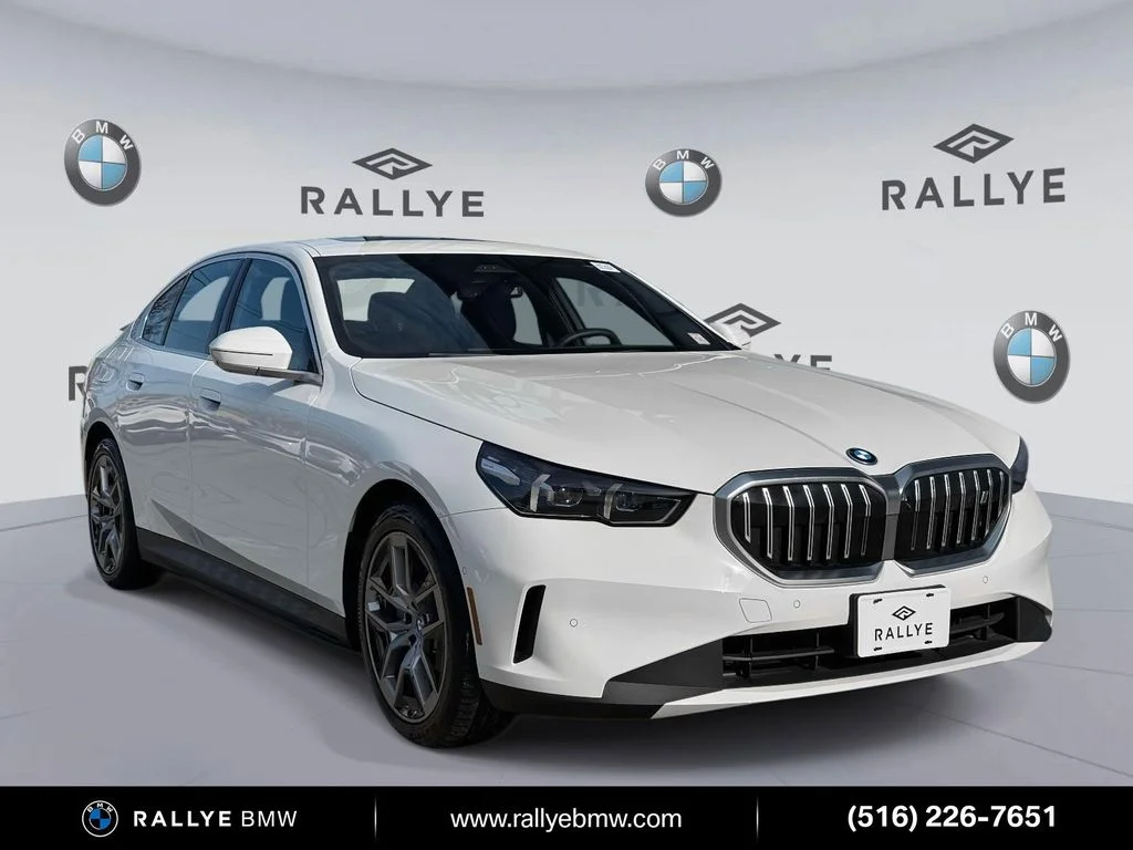 2025 BMW i5 xDrive40 Sedan's photo