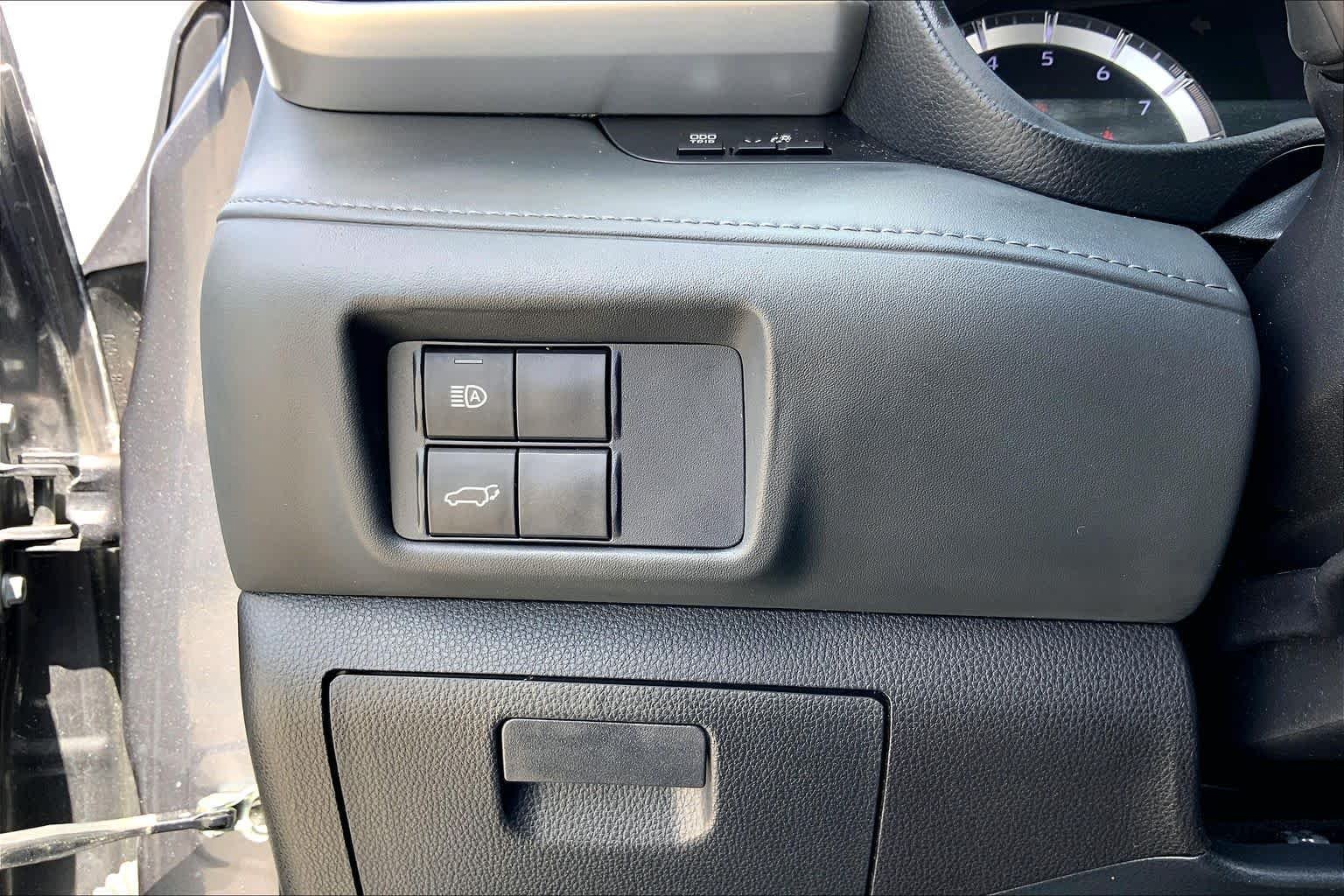 Used 2021 Magnetic Gray Metallic Toyota LE image 33