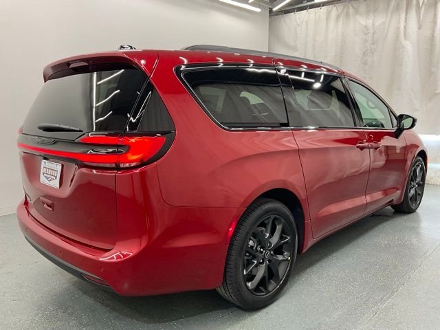 2026 Chrysler Pacifica Select - Photo 7
