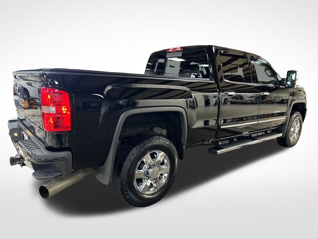 Used 2017 Black GMC Denali image 5