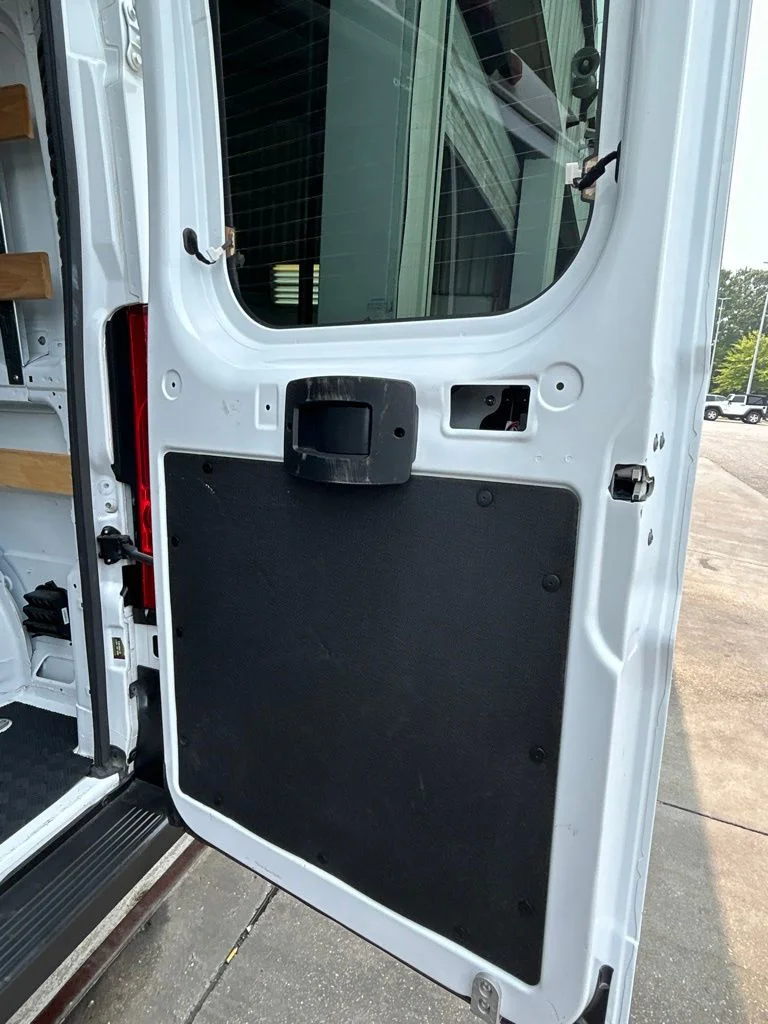 Used 2025 White Ram Base image 15