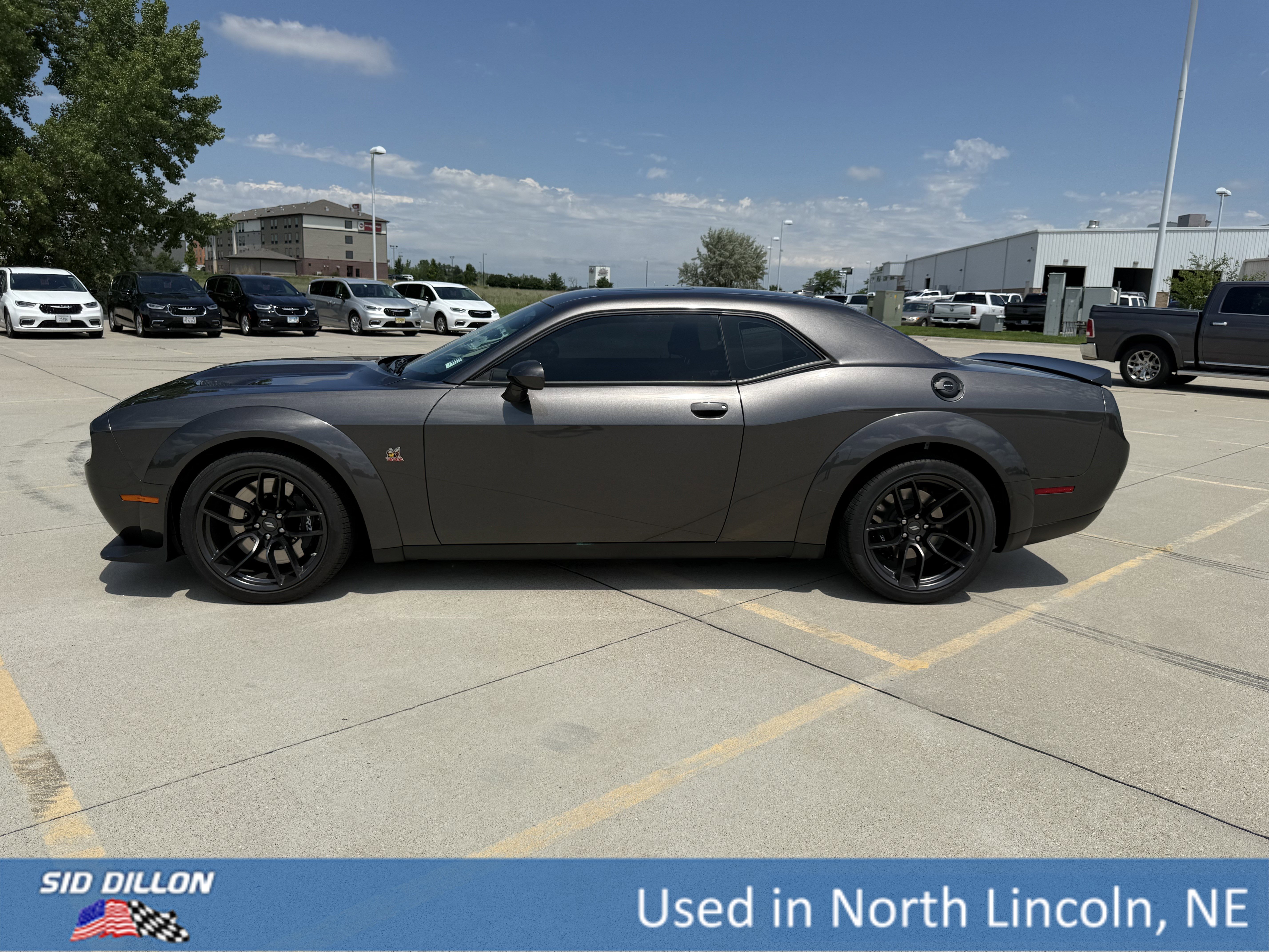 Used 2022 Granite Pearlcoat Dodge R/T Scat Pack Widebody image 2