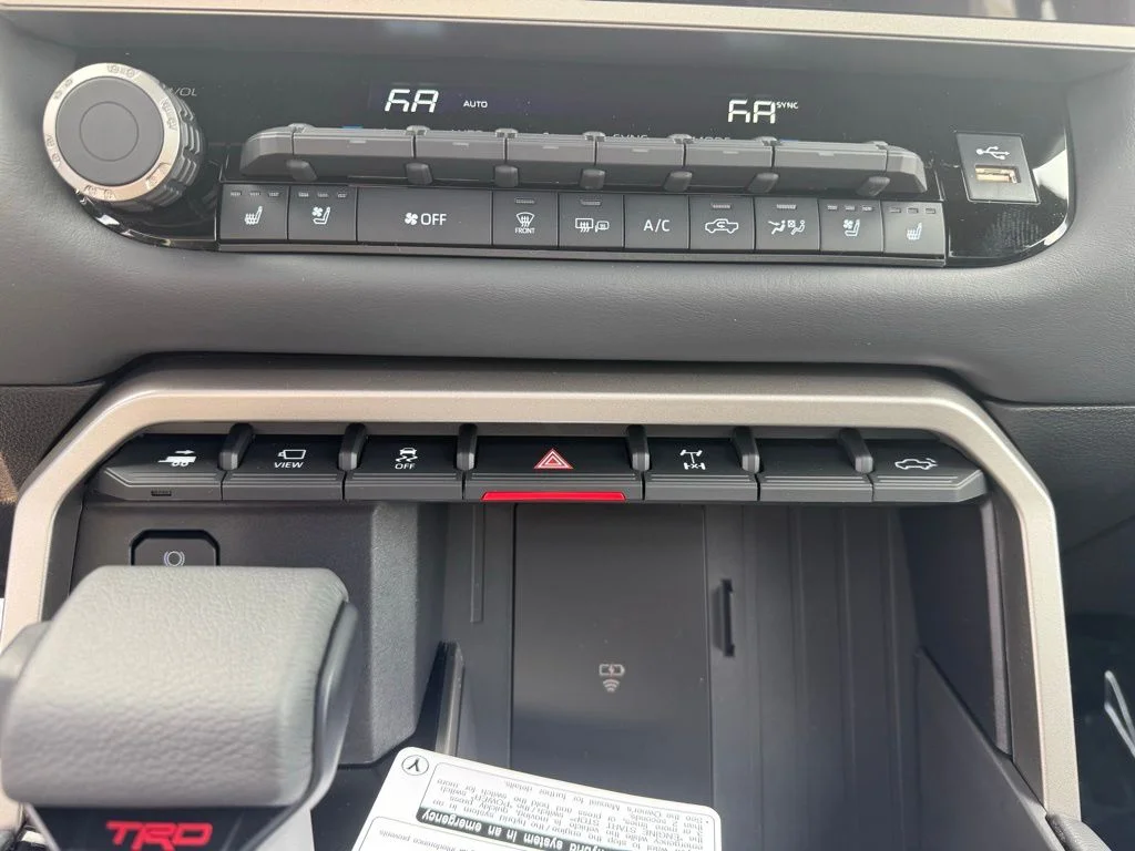 2026 Toyota Tundra Platinum - Photo 14
