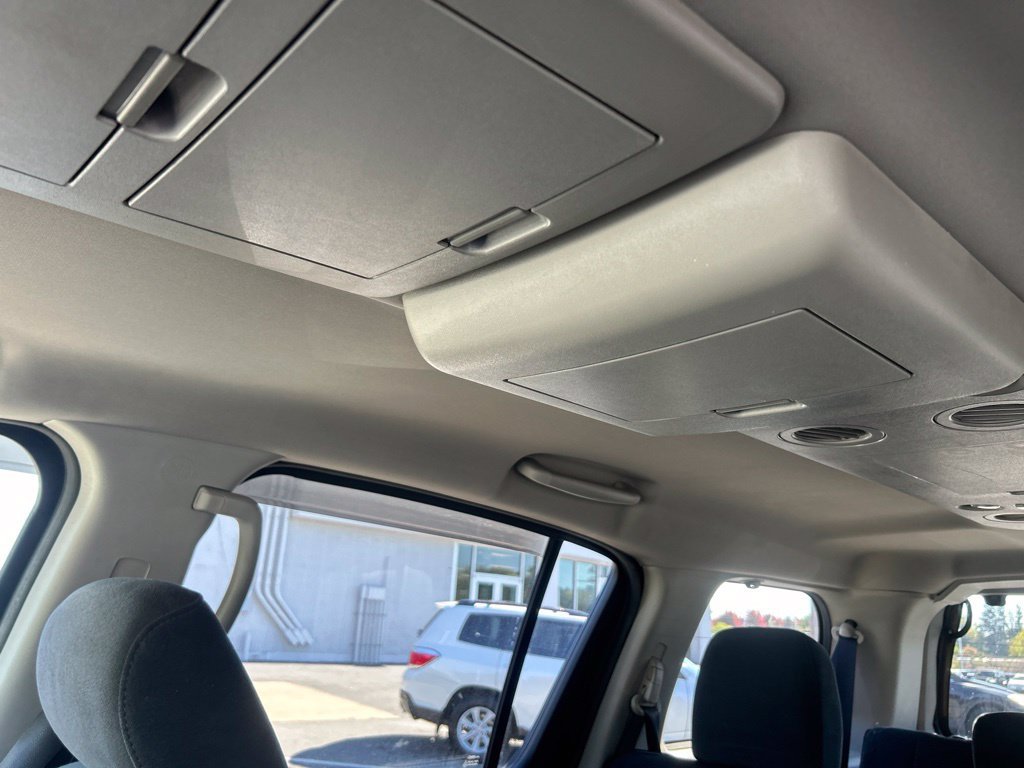 Used 2014 Gray Nissan SV image 14