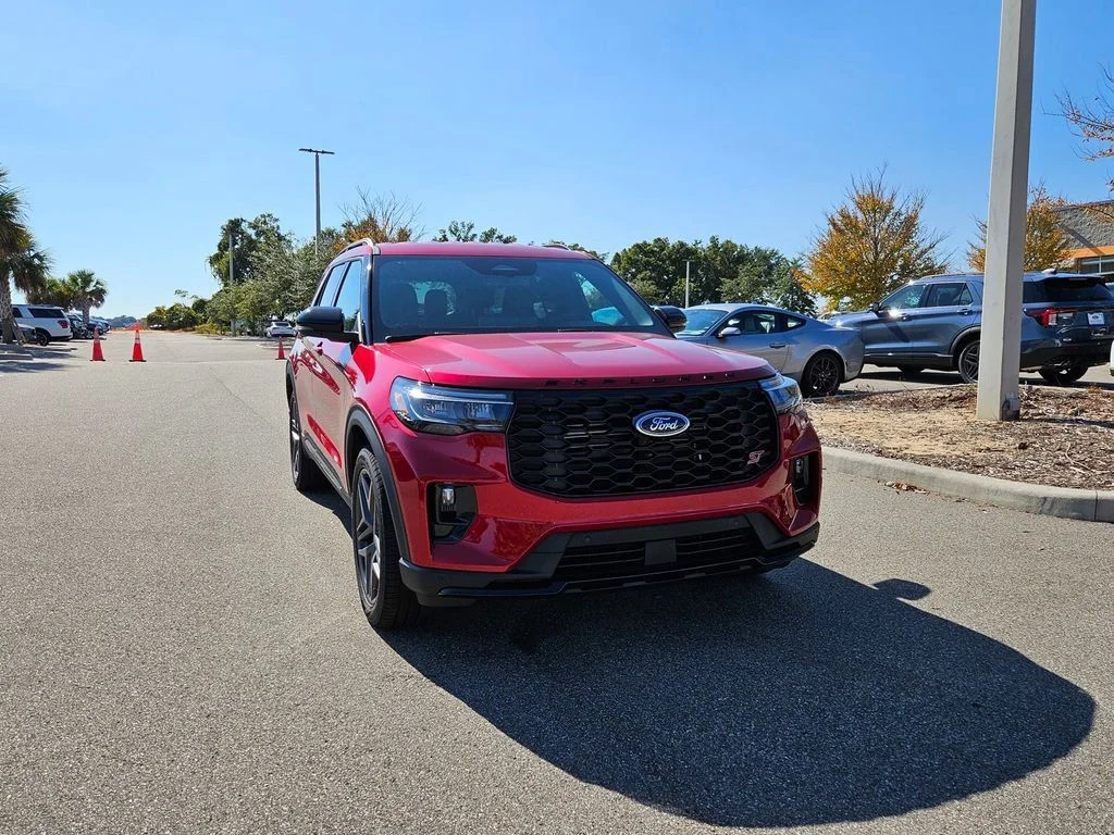 New 2026 Rapid Red Metallic Tinted Clearcoat Ford ST image 2