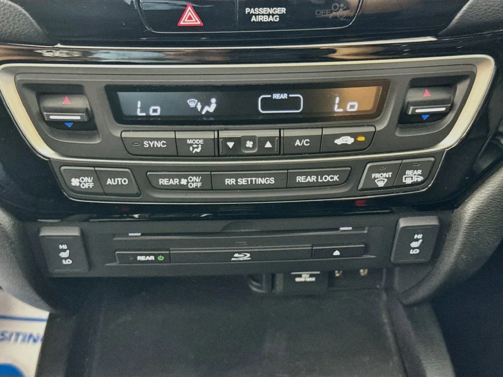 Certified Used 2017 Crystal Black Pearl Honda Touring image 21