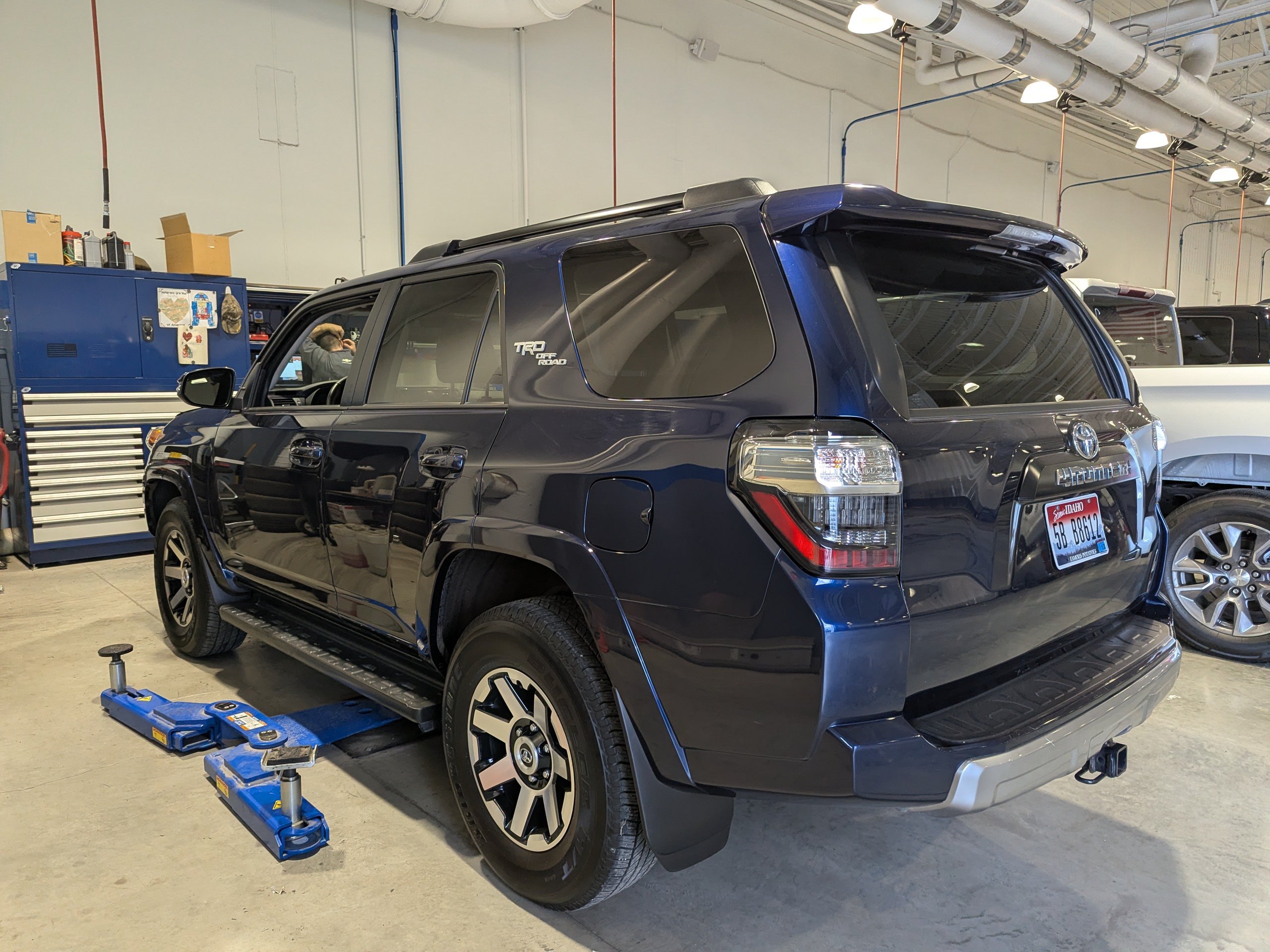 2020 Toyota 4Runner Off-Road - Photo 8