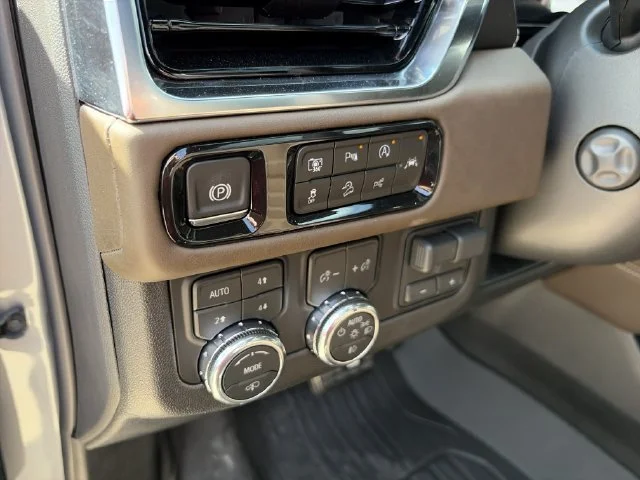 New 2027 Silver GMC Denali Ultimate image 21