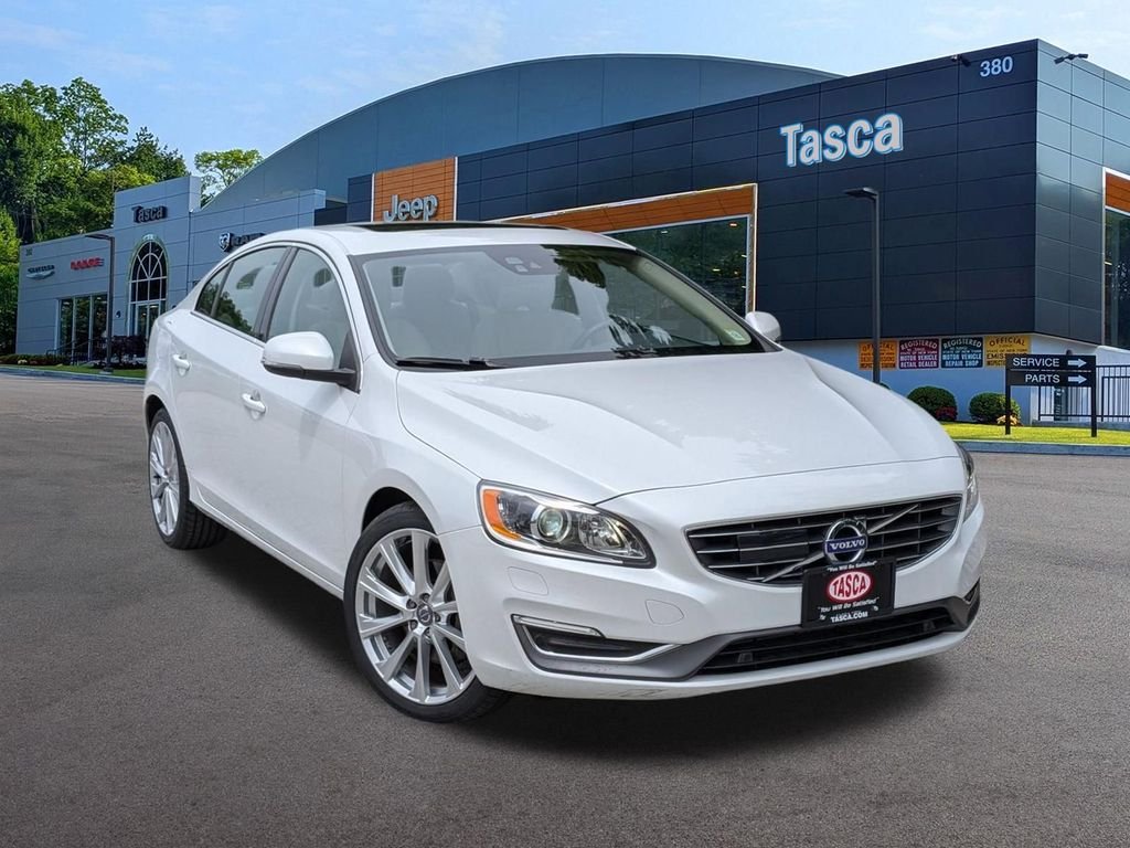 2018 Volvo S60 T5 AWD Inscription Platinum's photo