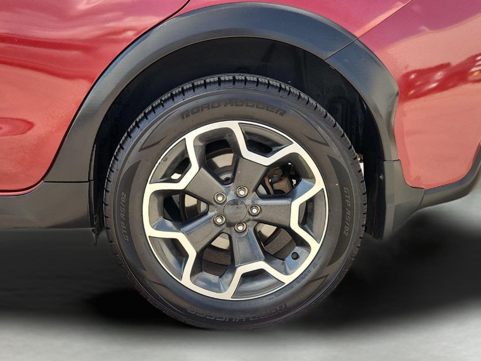 Used 2015  Subaru Limited image 32