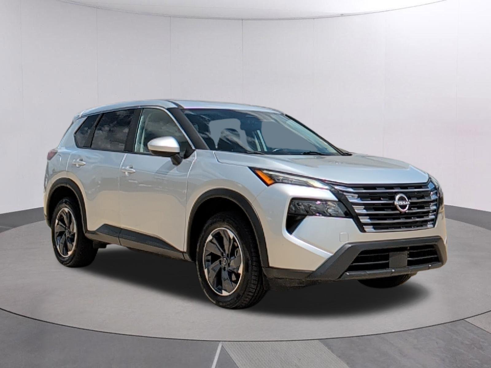 Used 2024 Brilliant Silver Metallic Nissan SV image 7