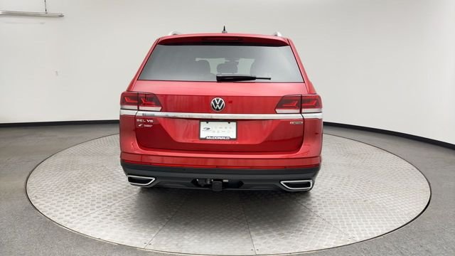 Used 2022 Red Volkswagen SEL image 3