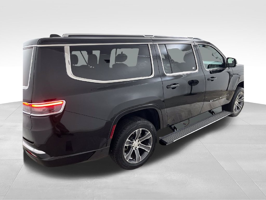 Used 2024 Black Jeep Base image 5