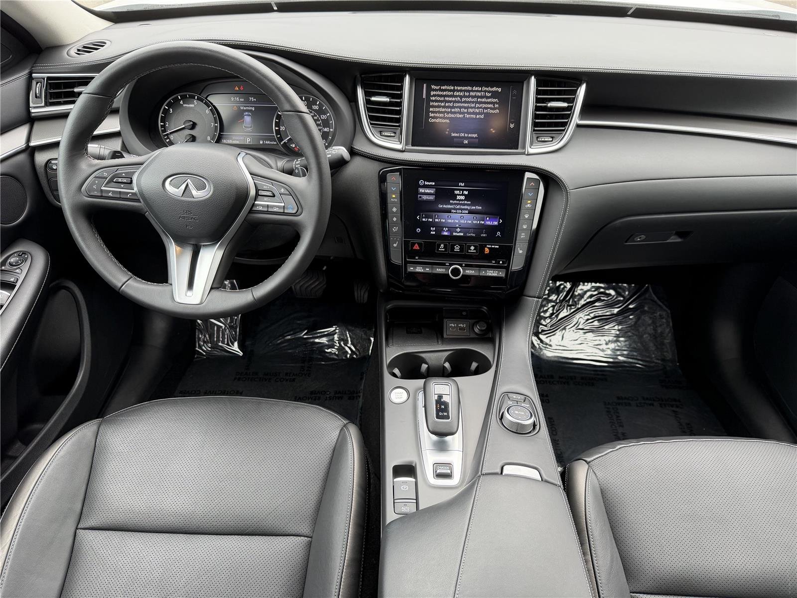 Used 2024 Lunar White INFINITI LUXE image 2