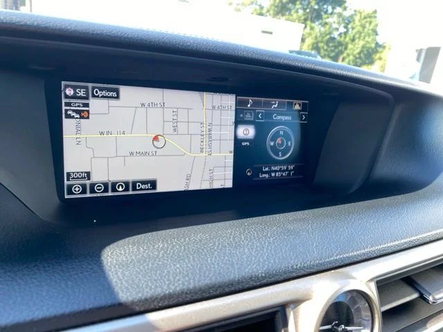 Used 2015 White Lexus 350 image 29