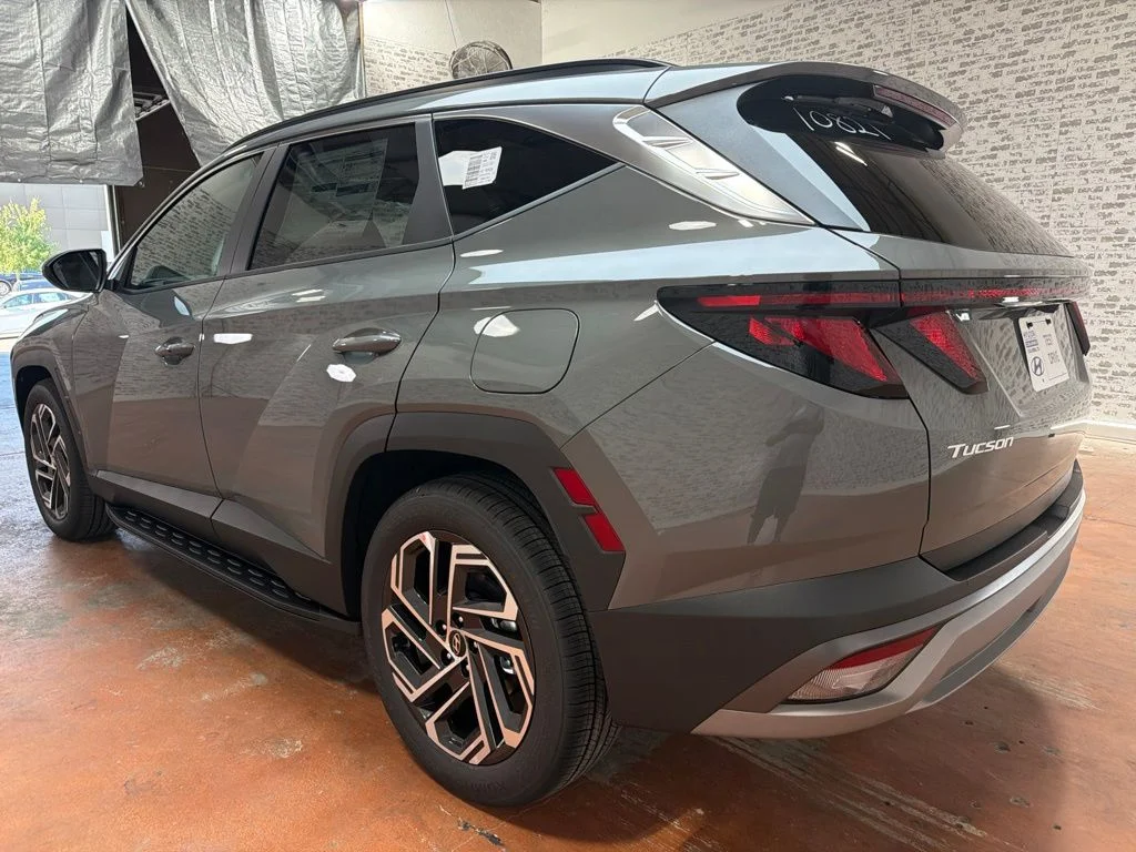 New 2026 Hampton Gray Hyundai SEL Plus image 5